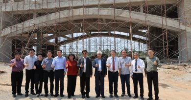 厦门大学访关中    共建资讯和学识平台