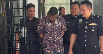旅巴云顶2死车祸；旅巴司机控无牌及危险驾驶 不认罪 以8000保释
