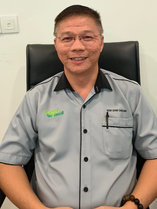 吴俊震呼吁客户勿错过周年庆期间,各项回馈顾客优惠活动。