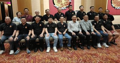 丹佛牌公会理事就职  许邦富蝉联主席职