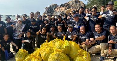 阿南弗拉大扫除 植树    响应减少40%可回收废品目标