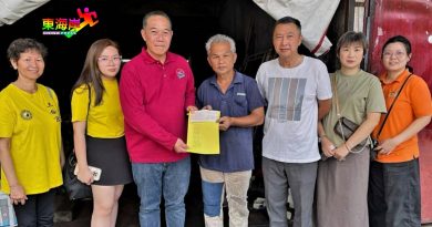 三合宫 金佛盂兰盛会   捐款给予灾民