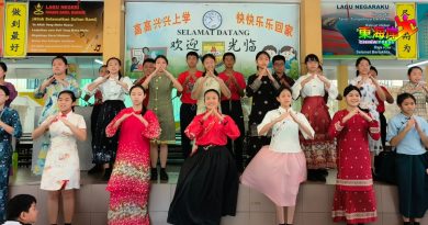 文德甲中华小学二校 办爱国国庆庆典