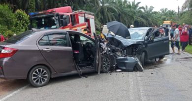 两轿车迎面相撞 12人轻重伤