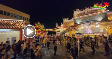 视频｜关丹斗母宫  双龙齐贺寿   观众过“龙门”获福报