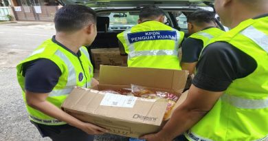 餐饮业者住家当仓库     私囤包装食用油 白糖