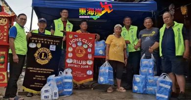 劳勿3狮子会 访中风贫民赠物资