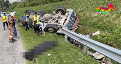 加叻大道车祸黑区  水泥罐车翻覆　1死2伤