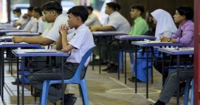 包括108名特殊生      登1万8612人应考