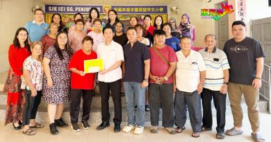 马华总会长  拨款文冬微小 购冷气机