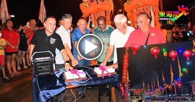 蛇来运转丨广西村高挂灯笼  文冬财神庙 热闹亮灯