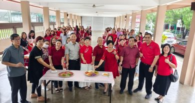 哥打峇鲁中正中小学 校园春意浓