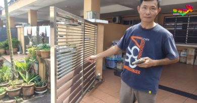 撬开大门欲偷摩哆货物    做好防盗措施过好年 　