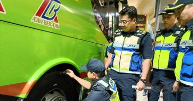 登陆交局严打轮胎”租用”服务      充公违规车