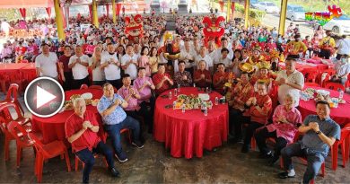 视频丨复办敬老派红包活动    关丹斗母宫   重献温情