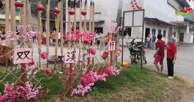 阿米沙明访3新村拜年