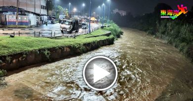 独家丨数小时豪雨　文冬河水高涨　吓坏居民