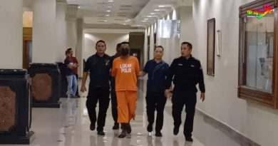 女微商送货被杀案    嫌犯延扣至28日