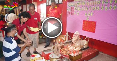 广福庙百余人拜祭惊蛰　比往年多