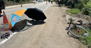 疑失控  侧撞罗厘    巫裔骑士   当场身亡