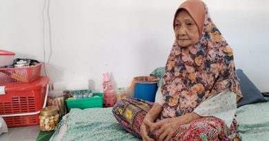102岁老奶奶 仍能履行斋戒义务
