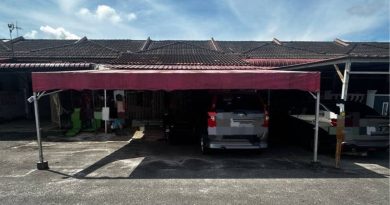 屋前非法自建泊车棚    市政局警告限时拆除