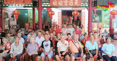 立卑天后宫  庆宝诞施赠贫老