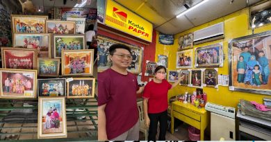 开斋节拍摄习俗逐年冷淡 穆斯林全家福 订单减半