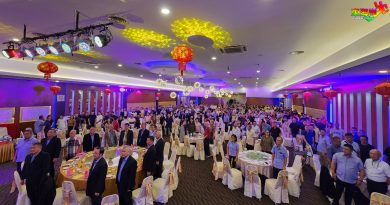 方天兴：让厂商渡过“关税难关”          应暂缓   不利经商政策