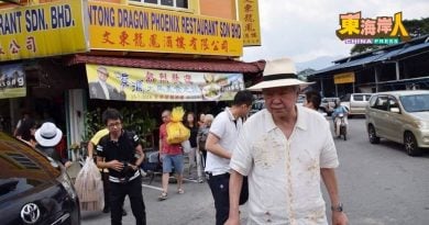 蔡澜走了丨方训勇：曾率团到访   蔡澜是文冬无形代言人