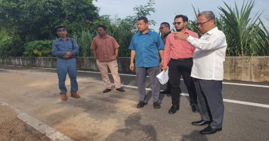 拨丹80万启动2工程 设太阳能路灯  建路