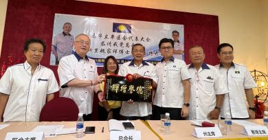 何洪美促马华 退出有民行的联盟