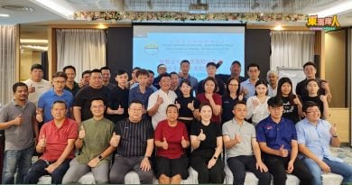 李爱真：接棒领导    修车公会  需要年轻人