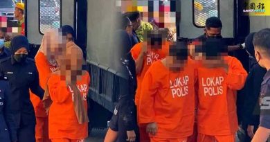 牛粪藏35公斤马丸 夫妻与家人被控