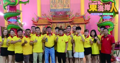 明加叻关帝庙 信众排长龙“过平安殿”