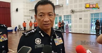 用AI换脸彭苏丹影片    警接投报    开档查