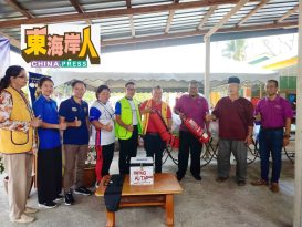劳勿3个狮子会  合捐10台灭火器给老人院