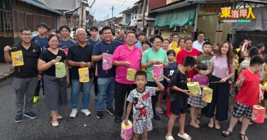 文冬行动党中秋晚会  首站玻璃口新村登场