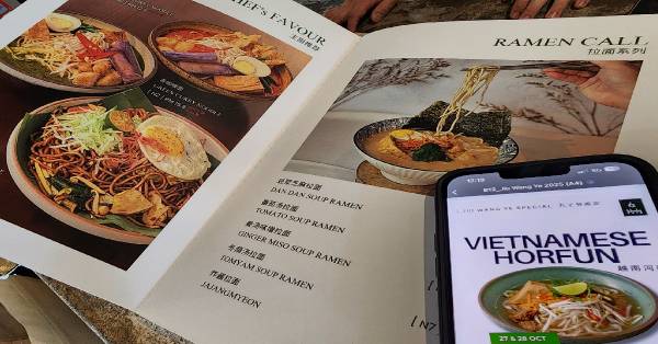 b拾贰Cafe店家配合九皇爷诞来临,特别推出不一样的主食菜品(Ala Carte)。