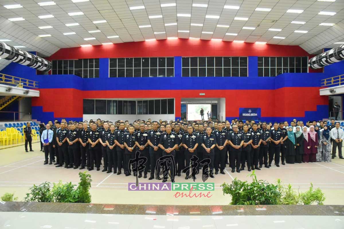 彭亨州警察总部在增卡巴洛拉礼堂召开常月集会。