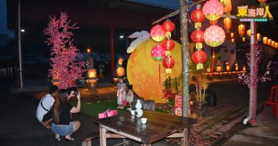 独家丨文冬六壬宫中秋月光晚会  巨型“玉兔抱月” 吸睛