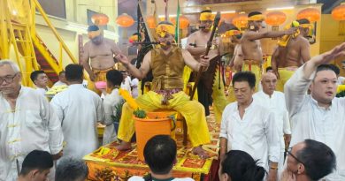 恭送九皇大帝回銮   丹3庙逾千人共襄盛举