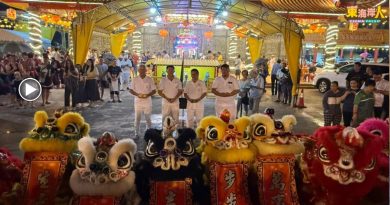 视频｜ 九皇爷诞最后一日　信众冒雨膜拜祈安