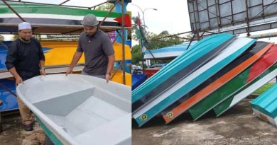 水灾降临抢救家中物品    玻璃纤维船店  开24小时